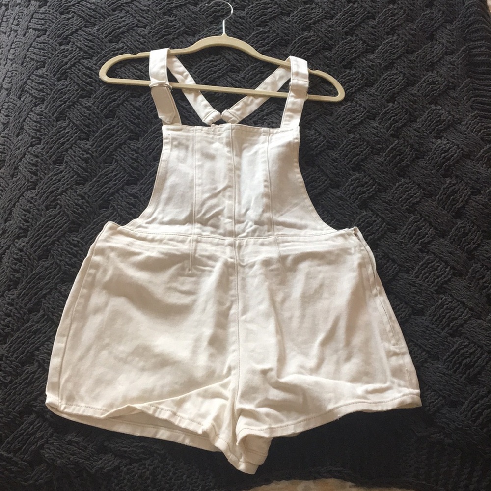 Super cute white denim overall shorts